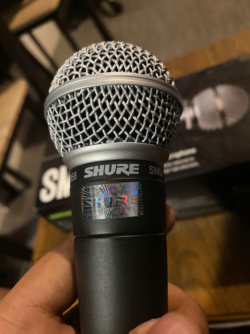 Shure SM58 Legendary Vocal Microphone, Audio, Microphones on Carousell