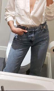 Straight leg w slit at ankle. Size 2 Zara BNWOT