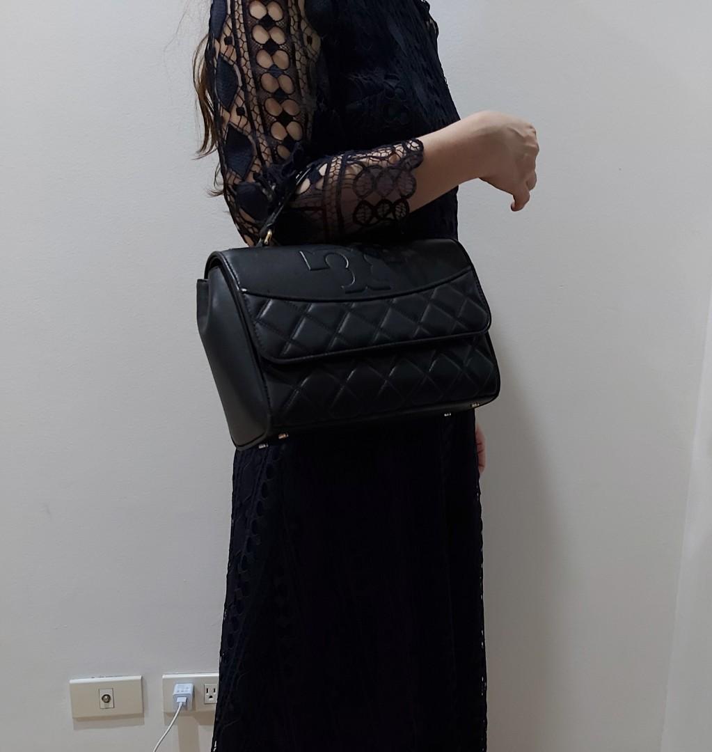 Tory burch savannah top handle, Luxury, Bags & Wallets on Carousell