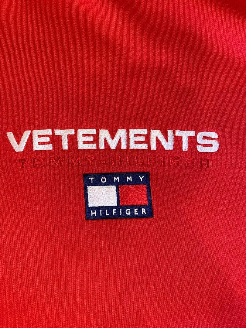 Vetements tommy hilfiger best sale double sleeve hoodie