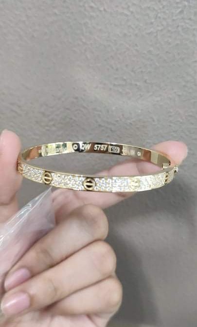 Cartier pave sales