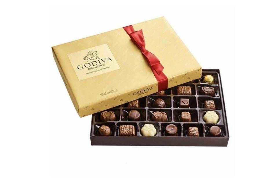 Godiva Belgium Goldmark Assorted Chocolate Creations Gift Box  金裝豪華比利時朱古力禮盒311g(27粒) 031290143344 031290149384, 嘢食 嘢飲, 包裝食物即食食物-  Carousell