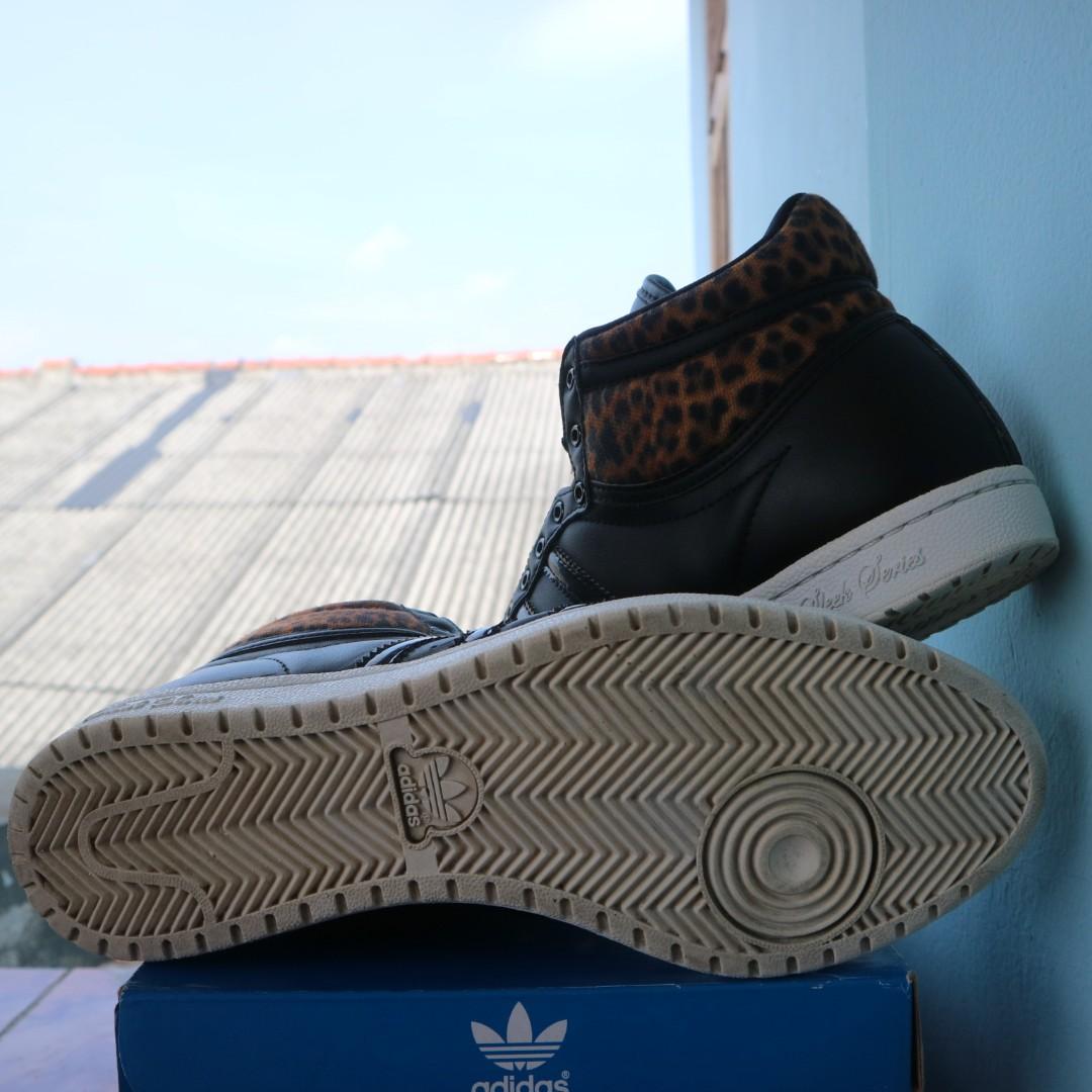 adidas sleek leopard