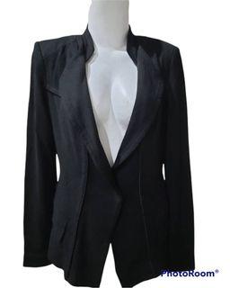 Blazer hitam