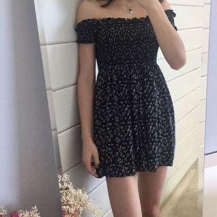 Brandy Melville Floral Caley Dress Women s Fashion Dresses Sets Dresses on Carousell