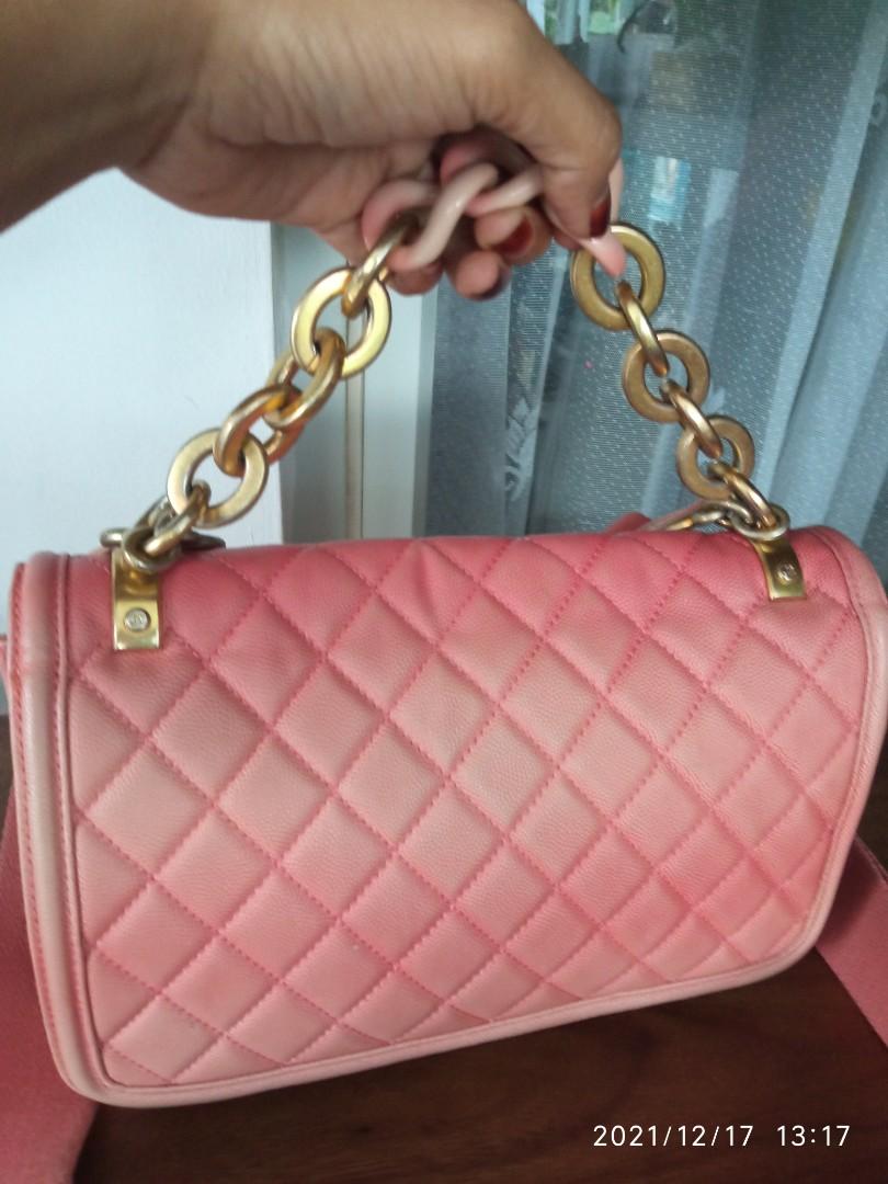 Chanel italy holo 25394687 zipper sdh logo chanel dan tulisan ya sis ?,  Barang Mewah, Tas u0026 Dompet di Carousell