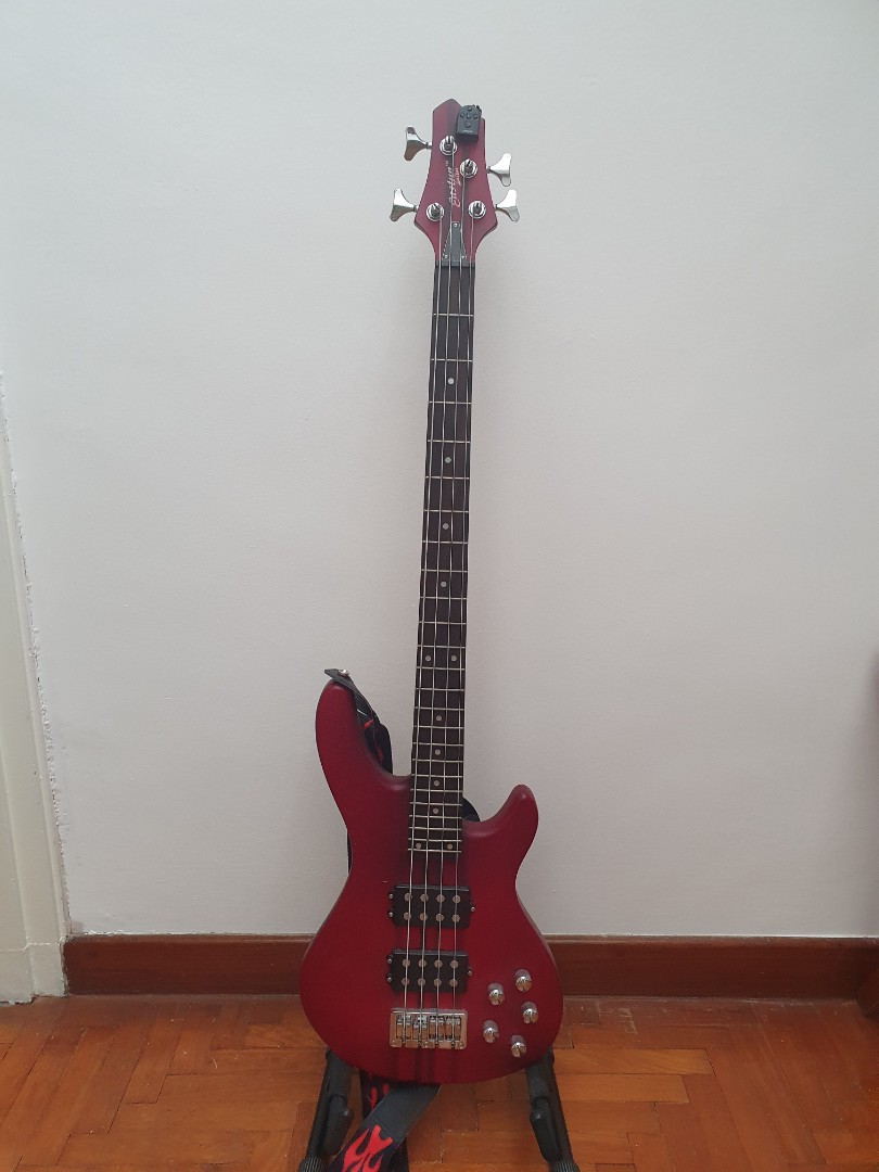 Custom Thruneck Bass Guitar w/accessories, Hobbies & Toys, Music
