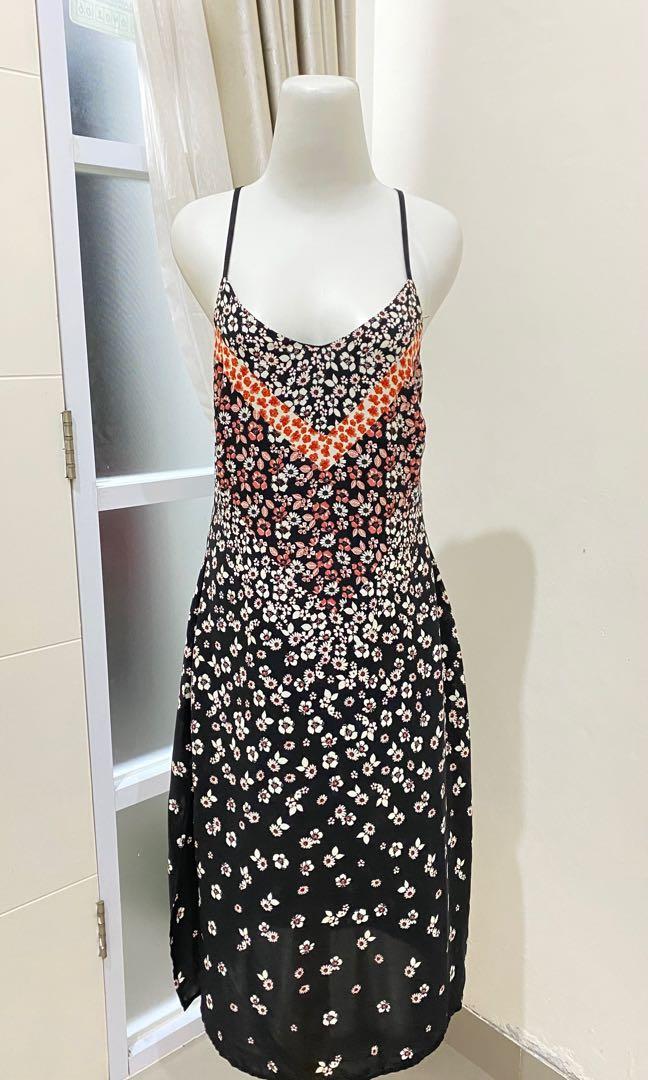 Flower Black Dress, Fesyen Wanita 