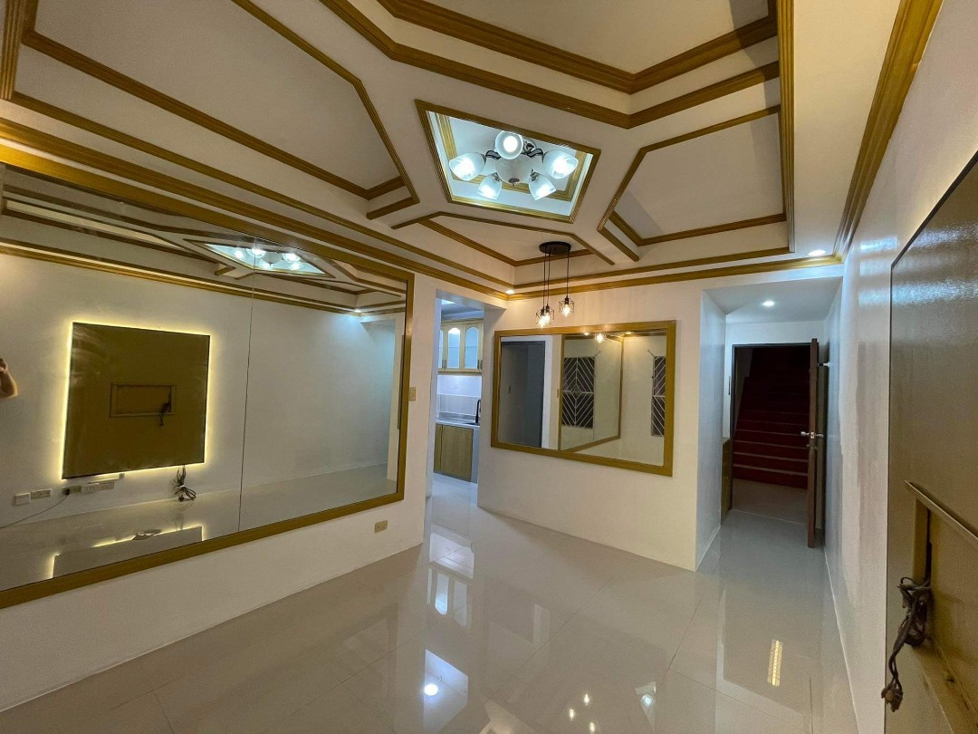 For Sale 2BR Condo Hampton Gardens Pasig, Property, For Sale