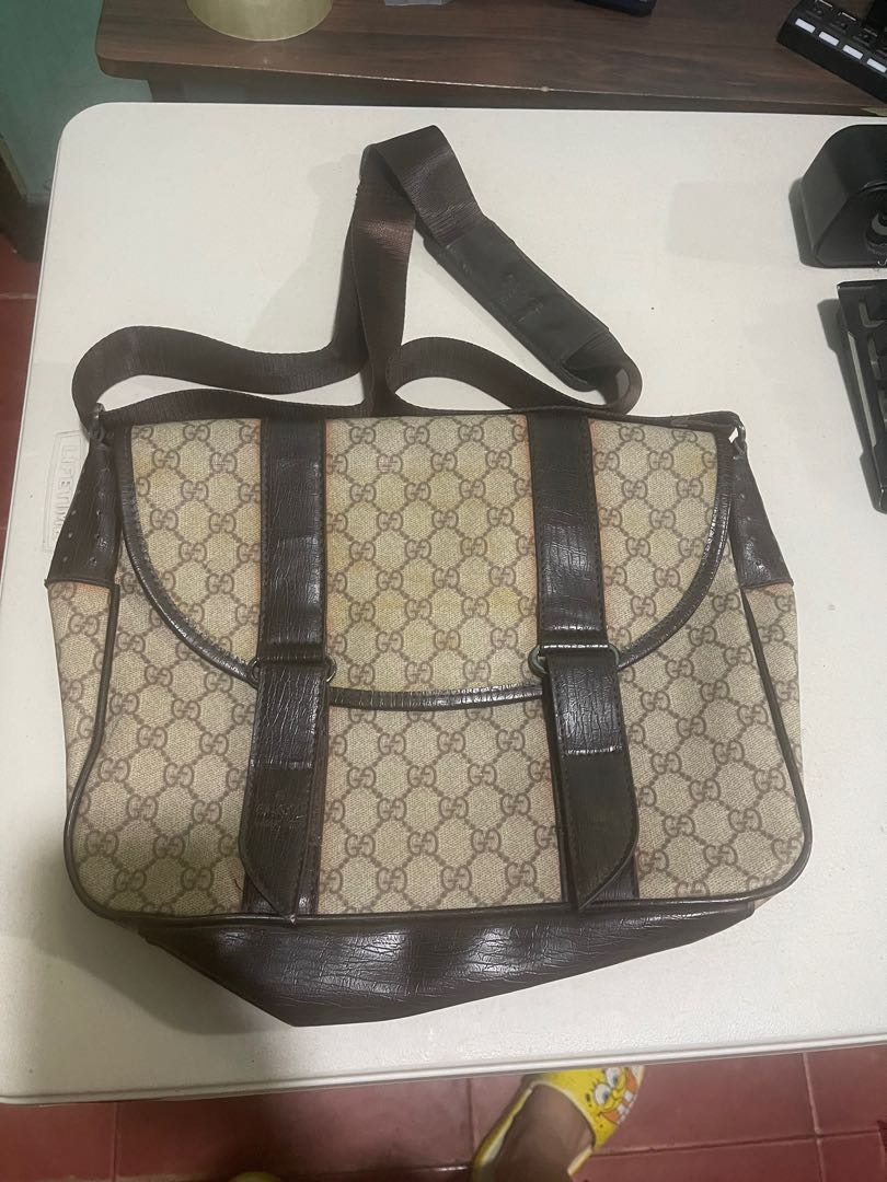 Gucci messenger bag, Women's Fashion, Bags & Wallets, Crossbody Bags