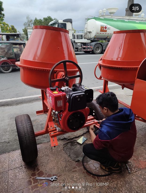HEAVY DUTY ONE BAGGER CEMENT MIXER W/KAWASAKI DIESEL ENGINE 12HP