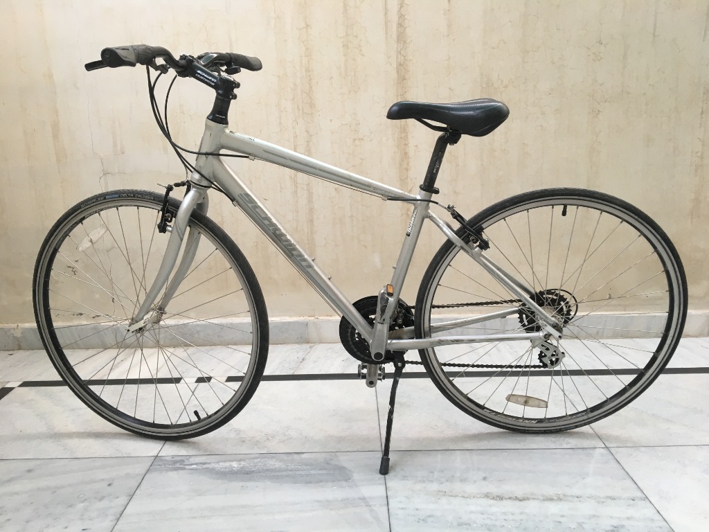 Hybrid Bicycle Schwinn Sporterra 4 Sports Equipment Bicycles