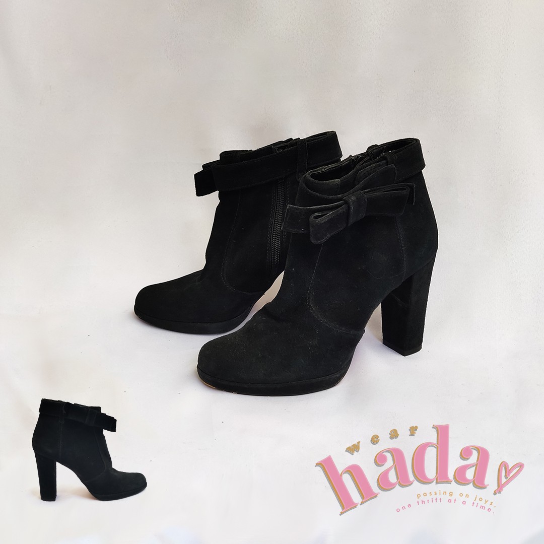 Jill Stuart Black Suede Ankle Boots Women S Fashion Footwear Boots On Carousell Jill Stuart Black Suede Ankle Boots Women S Fashion Footwear Boots On Carousell