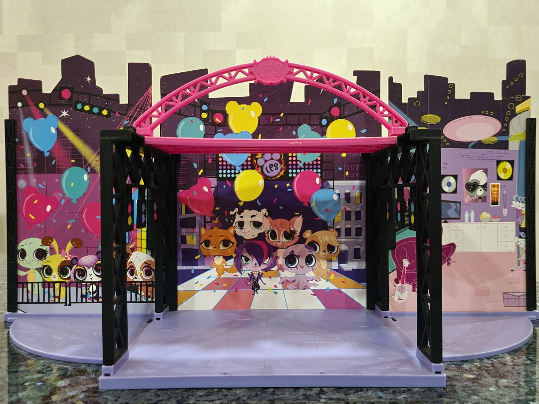 Littlest pet shop stage deals