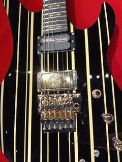 schecter synyster gate black gold