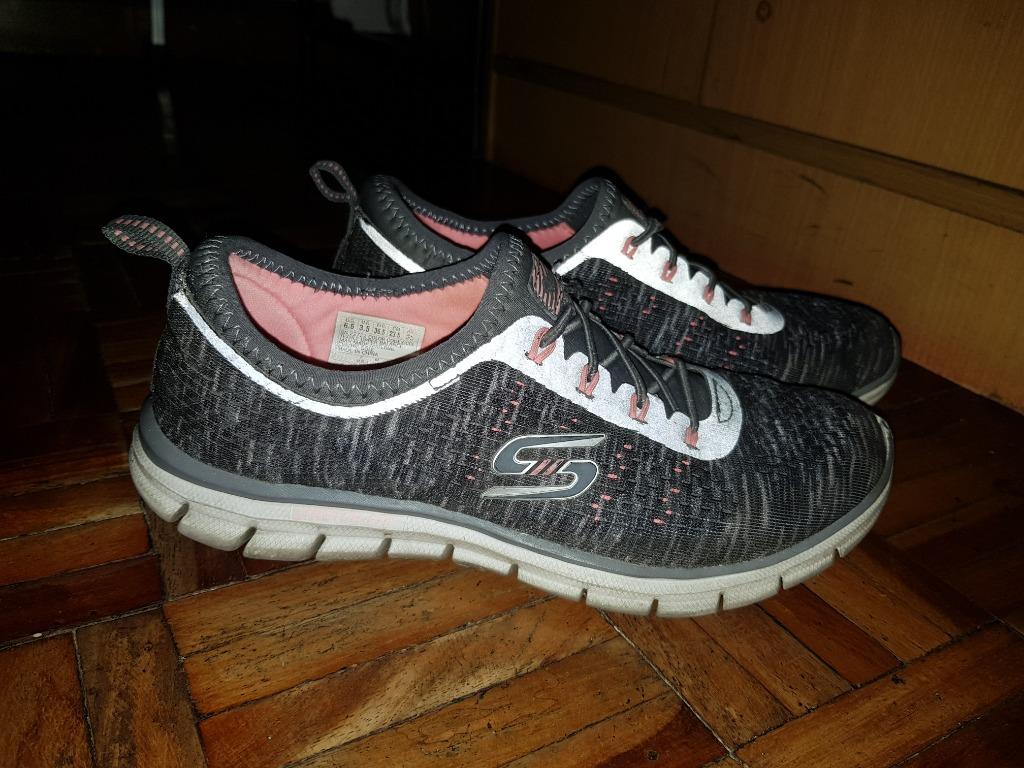Skechers stretch fit glider online