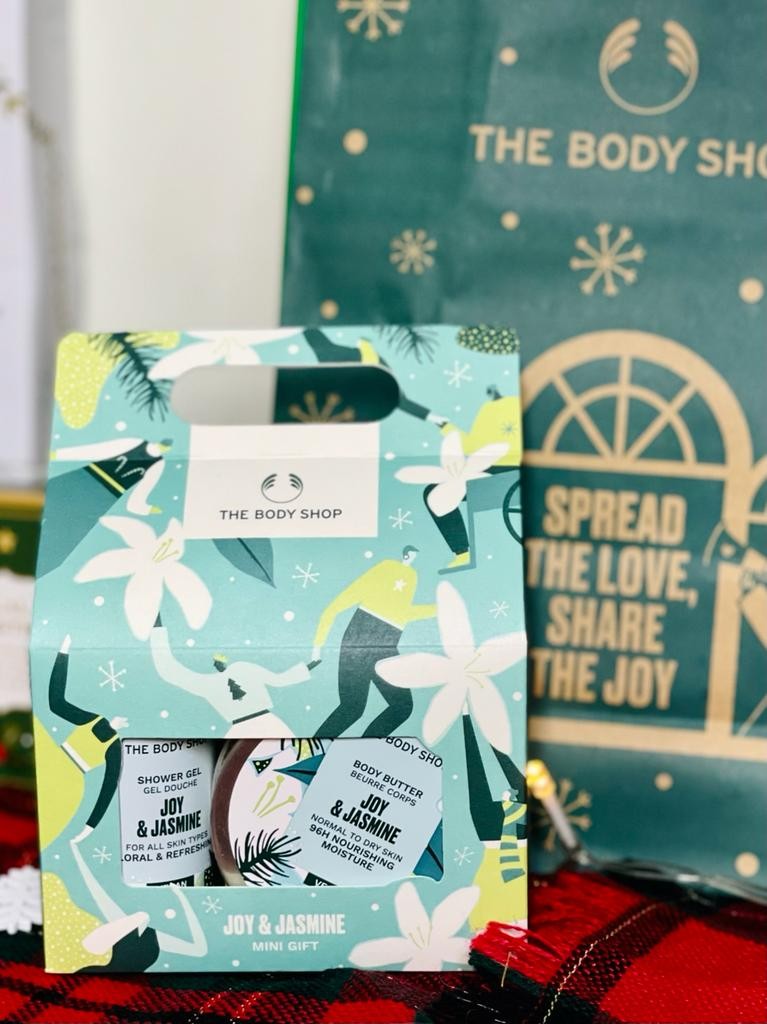 The Body Shop Joy & Jasmine mini gift set 60ml shower gel 50ml body