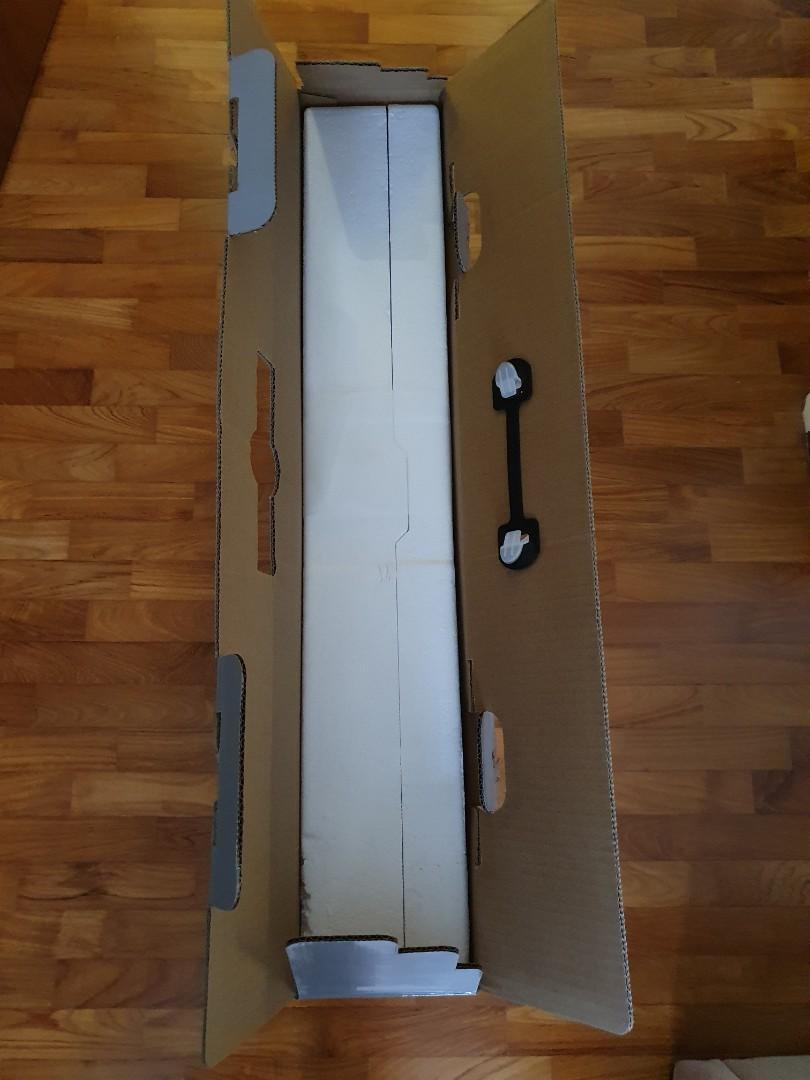 27 inch HP monitor empty box with foam, Computers & Tech, Parts ...