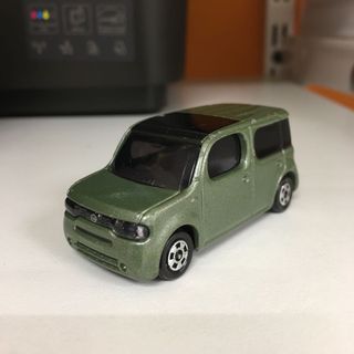 Tomica nissan cube 2025