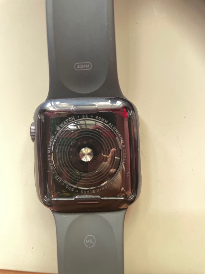 apple watch se (GPS+LTE), Mobile Phones \u0026 Gadgets, Wearables \u0026 Smart Watches  on Carousell