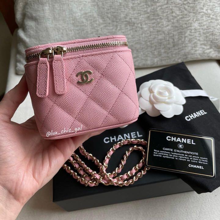 Brand New CHANEL 22C Caviar Quilted Round Vanity Handle With Chain w/  Receipt