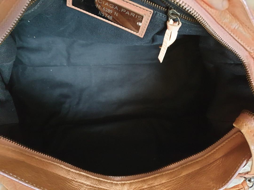 Habit balenciaga store
