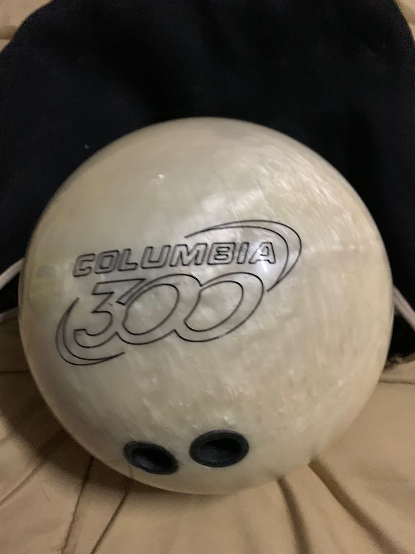 Bowling Ball c300 white dot diamond 15lb, Sports Equipment, Sports