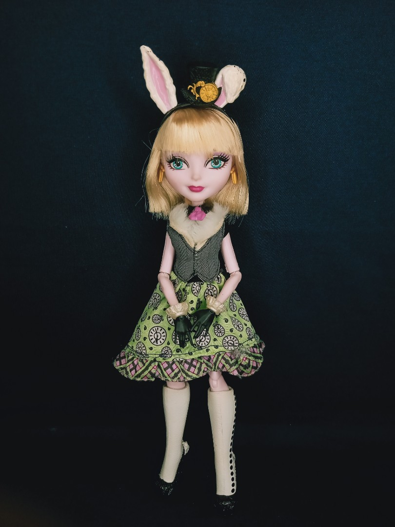 Bunny blanc signature doll ever after high, Hobbies & Toys, Toys