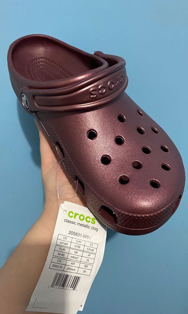 Crocs metallic 2025 burgundy