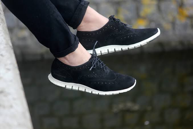 Cole haan hot sale black shoes womens