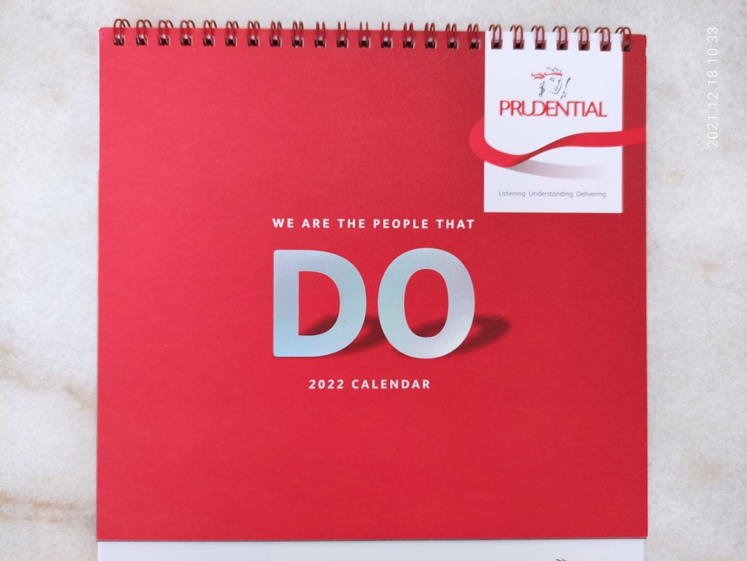 Desktop Calendar 2022, Everything Else on Carousell