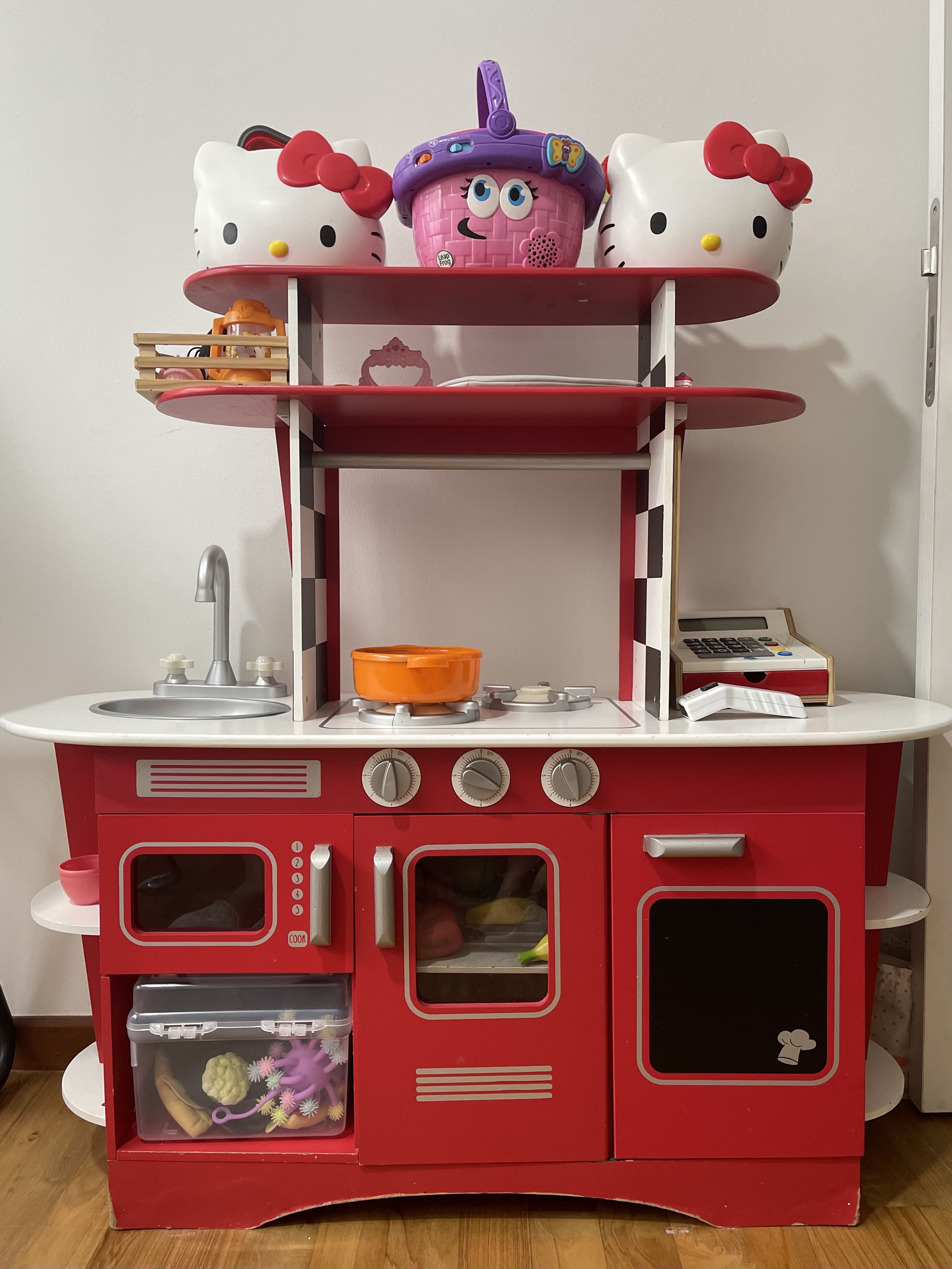 Elc retro diner kitchen 2025