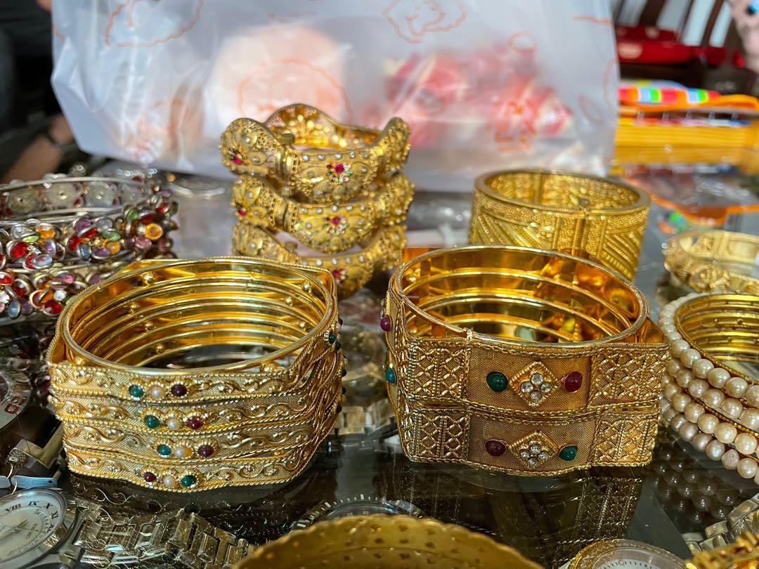 Gold bangles costume jewellery outlet