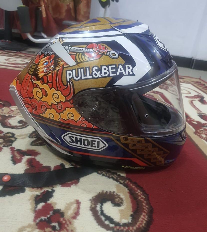 Helm shoei pull and bear hot sale