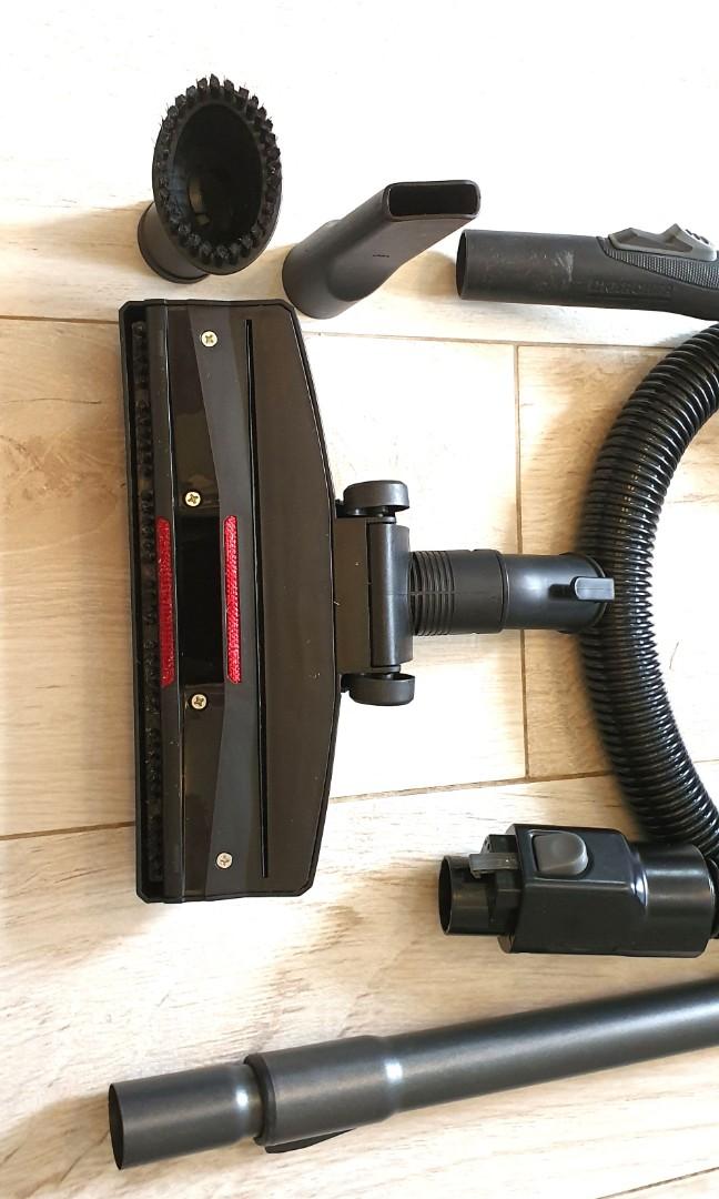 Karcher V3 Vacuum Cleaner (Not working ), TV & Home Appliances, Vacuum