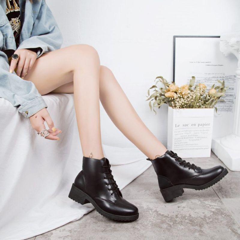 Korean Boots, Women's Fashion, Footwear, Boots on Carousell