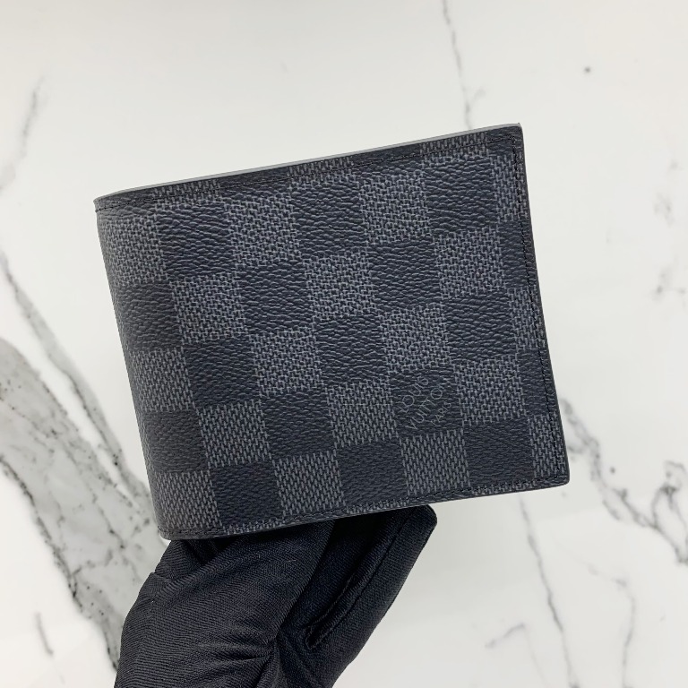 Shop Louis Vuitton DAMIER GRAPHITE 2019 SS Amerigo Wallet (N60053) by Ravie