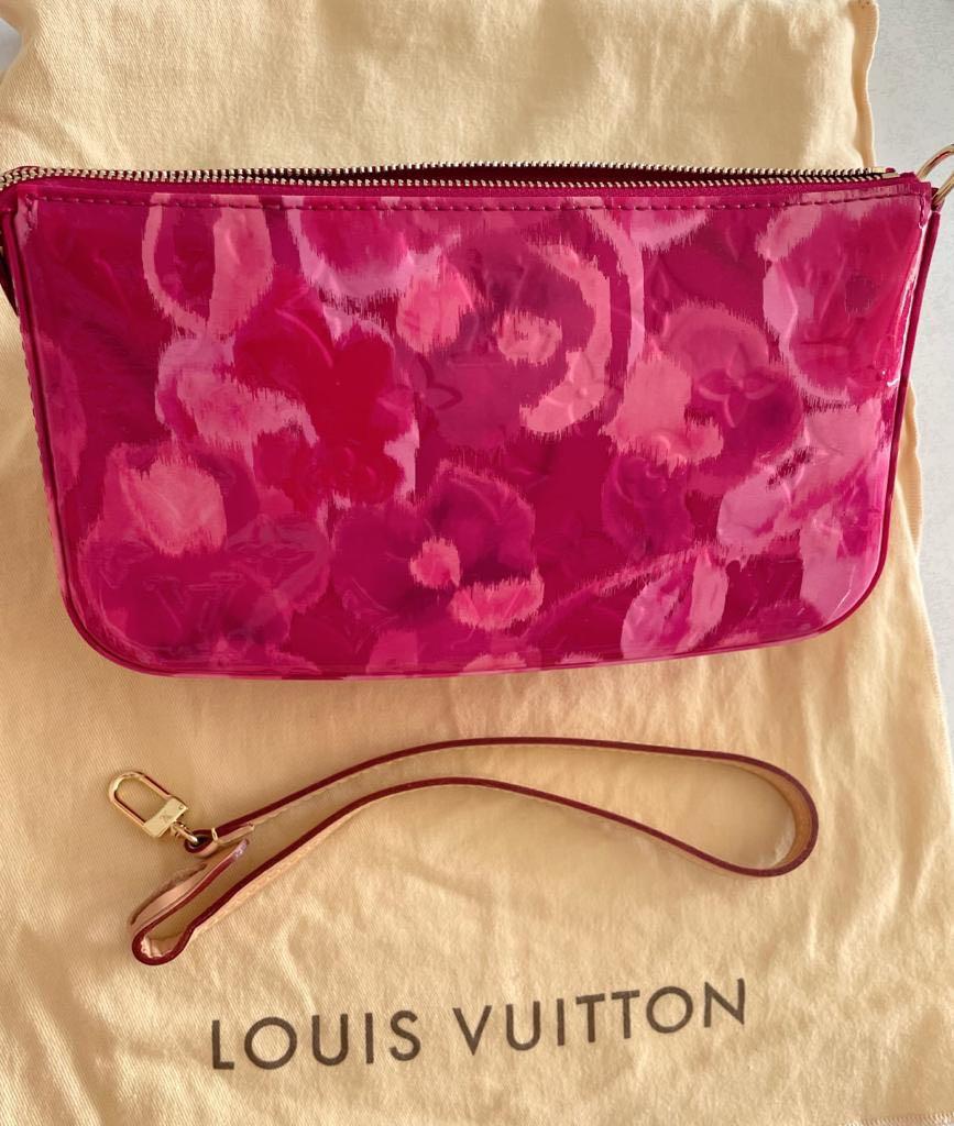LOUIS VUITTON Monogram Vernis ikat flower Pochette Cosmetic M90046 LV Auth  21948 Pink Cloth ref.336554 - Joli Closet