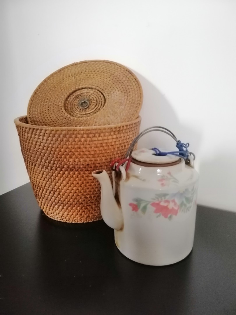 Old fashioned teapot with thermal insulation basket, TV & Home