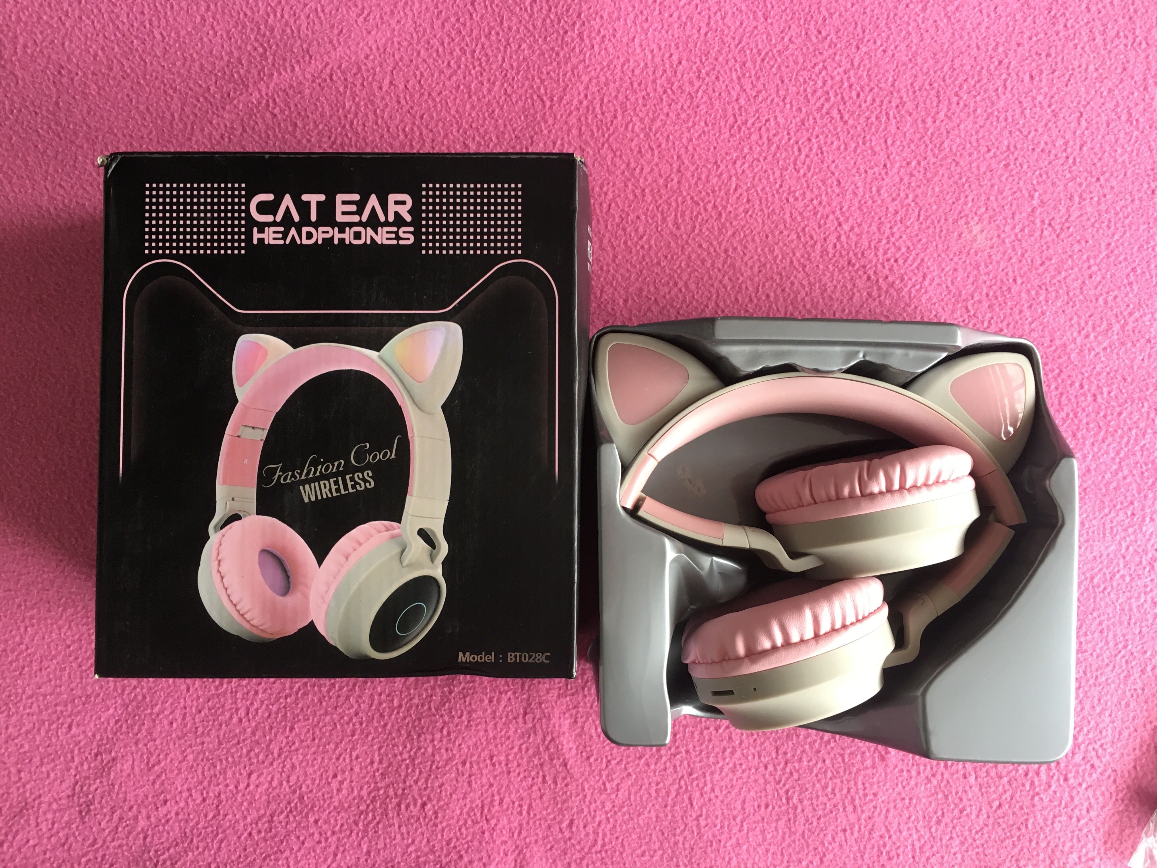 Pink Cat Ear Wireless Headphones, Audio, Headphones & Headsets on Carousell