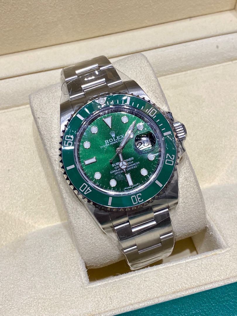 Rolex Submariner Hulk 116610LV 2013 Used Like New Condition Full Set