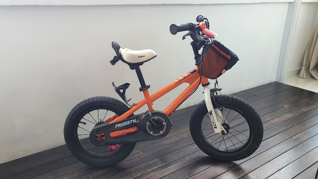 Royal Baby Freestyle 14 Inch with training wheels and extended height; Kids Bike, Sports