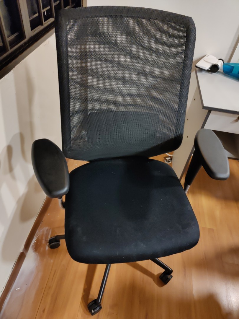 used Vitra office chair, Furniture & Home Living, Furniture, Chairs on Carousell