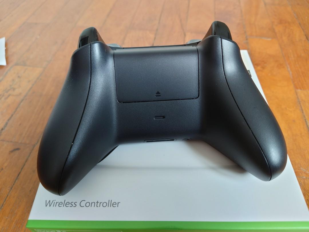 Xbox Wireless Controller (Bluetooth model, Nottingham Black), Video