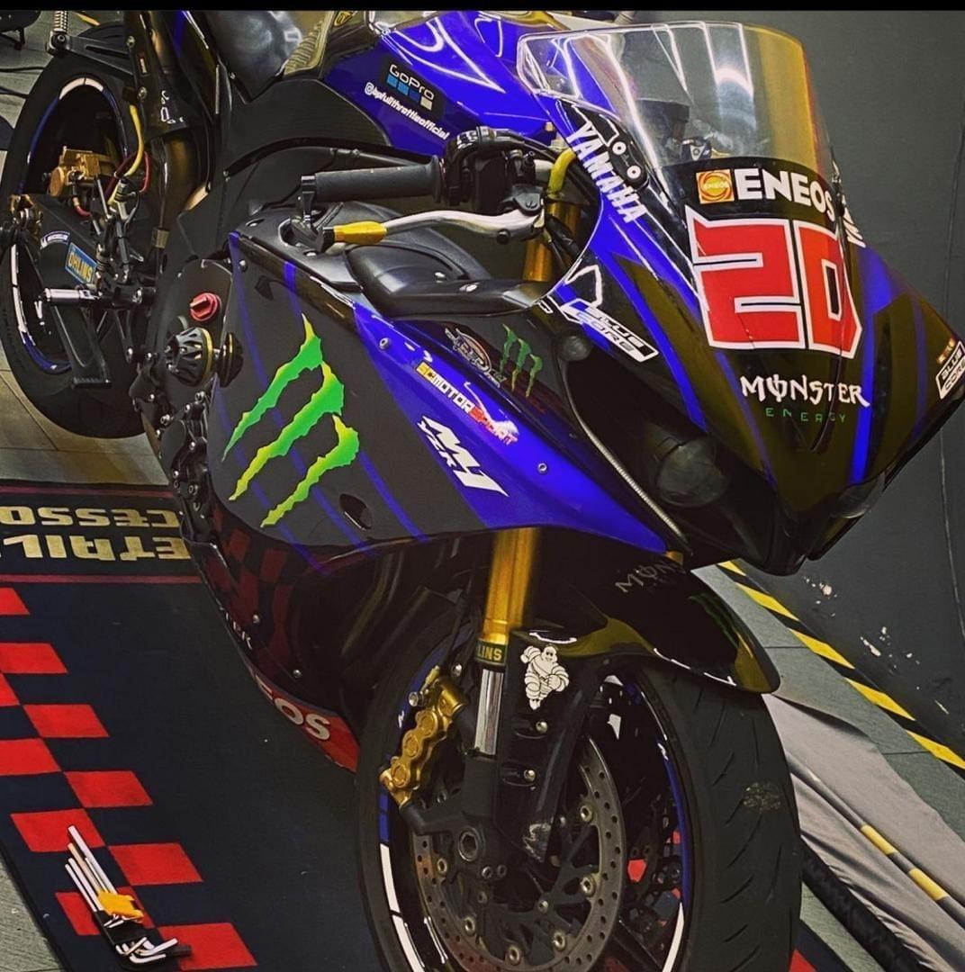 YAMAHA R1 CROSSPLANE TCS MODEL FULL LOAD LOW MILEAGE NEGO