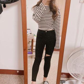全新✨黑色顯瘦牛仔褲