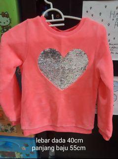 Baju atasan bulu H&M kondisi bagus perti baru hnya 2x pakai