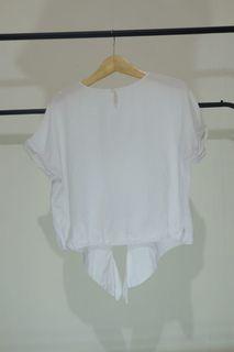 blouse putih