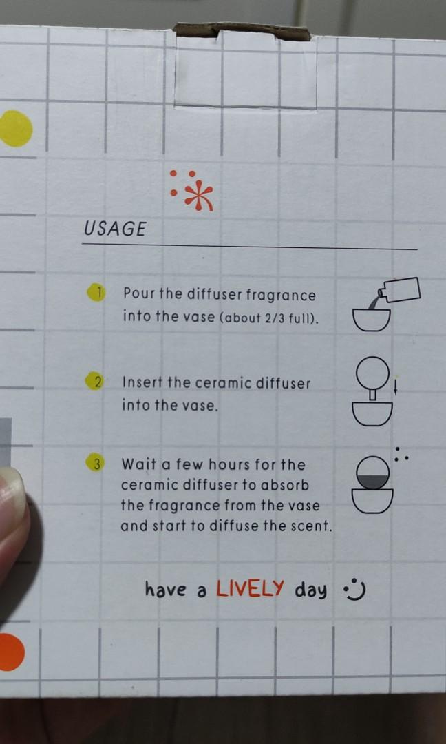 Diffuser (Category: Home Fragrance) located in Singapore. Submitted by asabin (Listing ID 1132484330, Image 3). Description: lavender scent with ceramic pot.