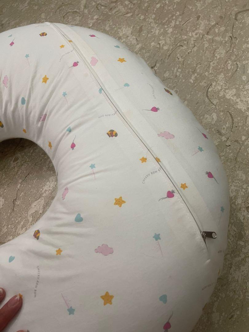 Fast deal!! Cheeky Bon Bon Breastfeeding Pillow, Babies & Kids, Nursing